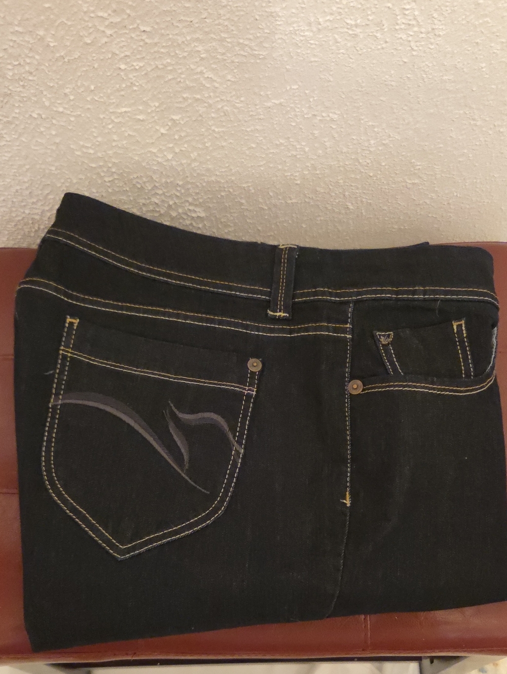 Gloria Vanderbilt Dark Blue Jeans with Contrast Stitching